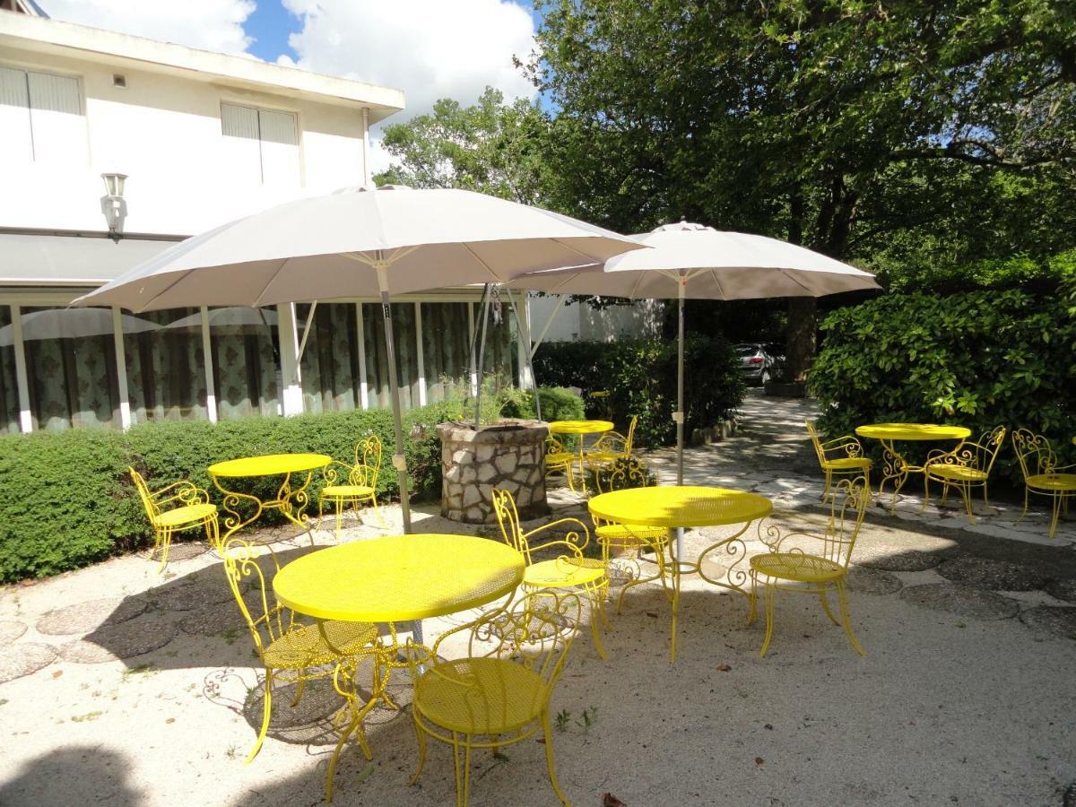 De L'île Hotel